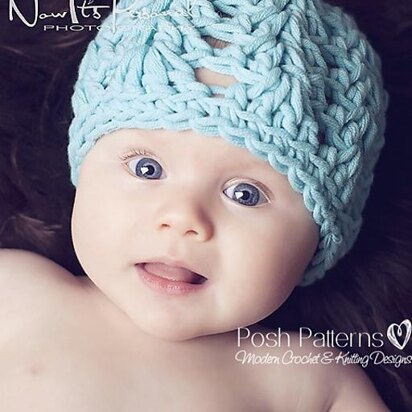 Chunky Feather Stitch Beanie Hat With Flower 190