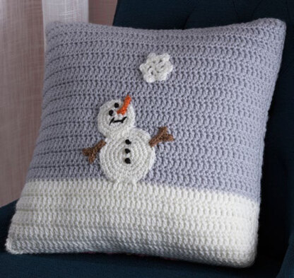 Snowy Day Pillow in Red Heart Super Saver Economy Solids - LW4677 - Downloadable PDF