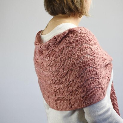 Seashells by the Seashore Shawl - knitting pattern