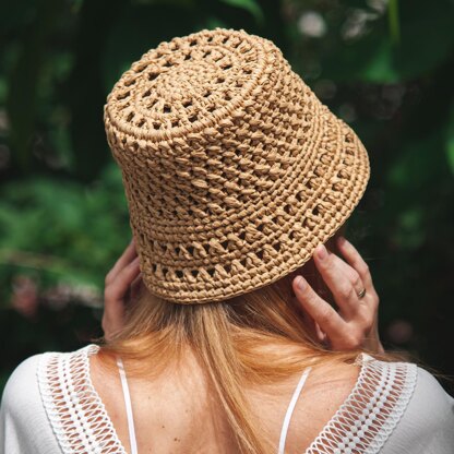 Merezhka raffia hat