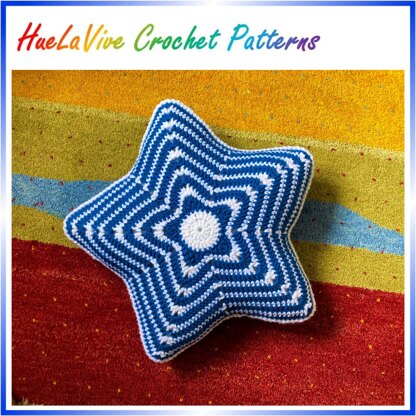 Large star cushion by HueLaVive