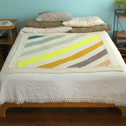 Salida del Sol Throw in Manos del Uruguay Clasica Wool Semi-Solid - 2012Q