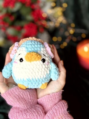 Low sew penguin plushie