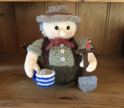 Gardener tea cosy