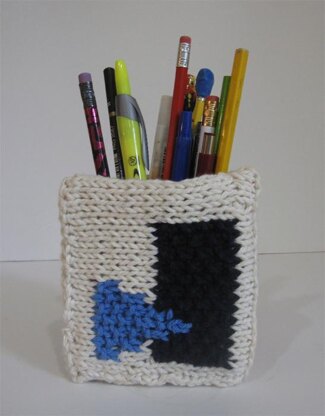 Triangular Pen Holder