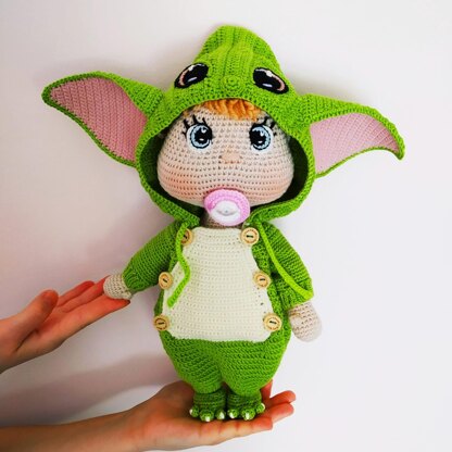 Crochet doll pattern Amigurumi baby doll pattern Baby Yoda crochet pattern 12,6 inch, Lulu doll (English, Deutsch, Français)