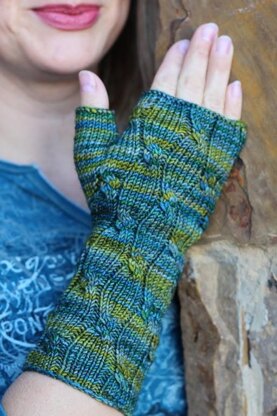 Interwoven Mitts