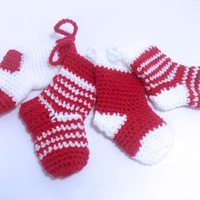 Christmas Mini Socks: Striped & Plain for Tree or Advent Calendar Garland - Crochet Pattern PDF & Video Tutorial (English, French, German)