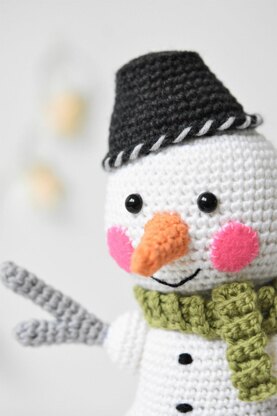 Martin the Light-hearted snowman