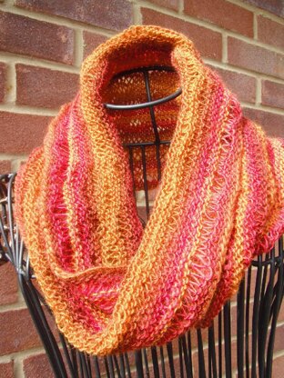 Fiery Moebius Cowl