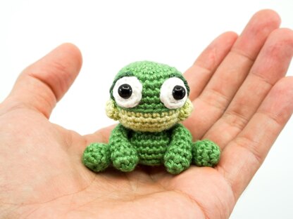 Mini Frog Crochet Pattern