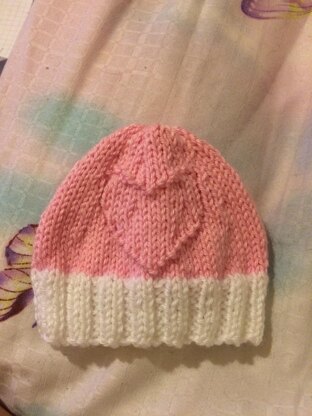 Cute Newborn Baby Beanie's Knitting Pattern Book