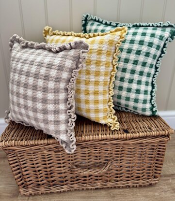 Gingham crochet cushions