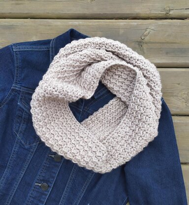 Crochet cowl - Zara Cowl