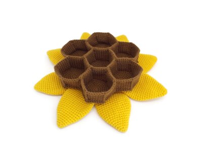 Beehive Flower Amigurumi