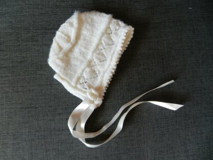 Baby Bonnet, Bootee, Mitten Set in 3 ply