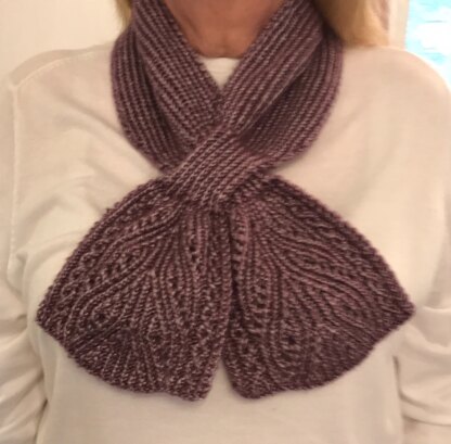 Keyhole Scarf