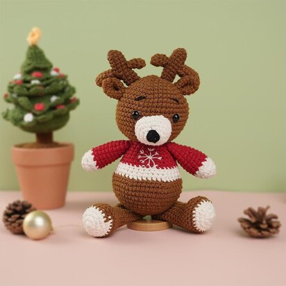 Reindeer Wearing A Snowflake Red Shirt Plush Toy Crochet Pattern