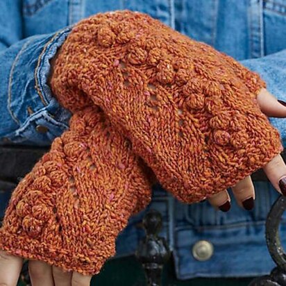 Gingerbread Gloves - knitting pattern