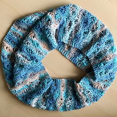 Aphroditia Lace Cowl Infinity Scarf in Sirdar Crofter DK