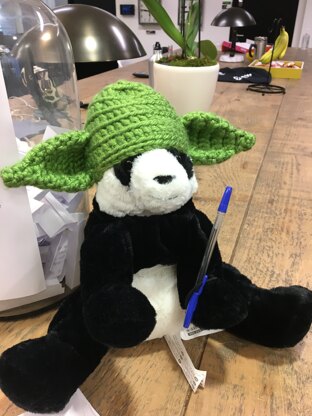 Baby Yoda hat