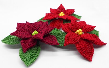 Crochet pattern decoration poinsettia in 2 versions - easy and decorative