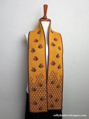 Buzzy Bees Scarf