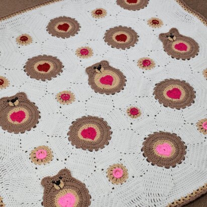 Be my Valentine bear crochet blanket