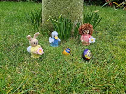 Creme Egg Cosy - Forest Friends