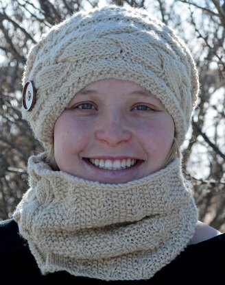 Song of Joy Cowl