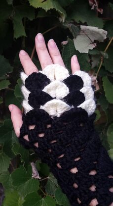 Long Crocodile Stitch Fingerless Gloves