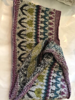 Gnome and Tulip Twisted Cowl