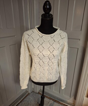 SHEILA, woollen jumper in lace pattern