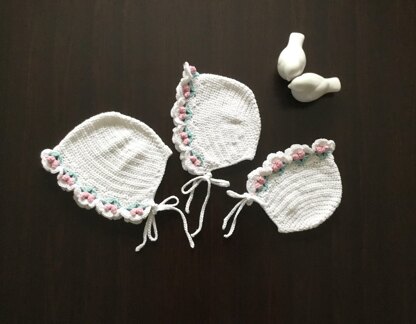 Sakura Baby Bib & Bonnet Set N 606