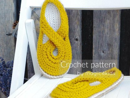 Knit look slippers