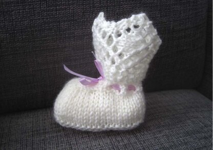 Maisie Bonnet & Booties Set (4-ply)