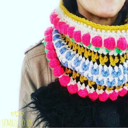 Bloom Bunny Cowl