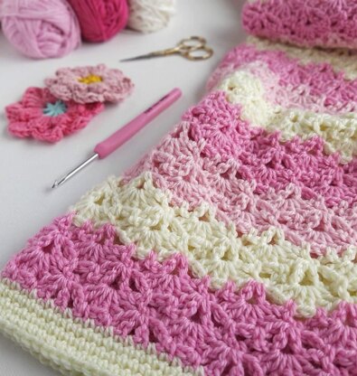 Lace Fan Stitch Baby Blanket