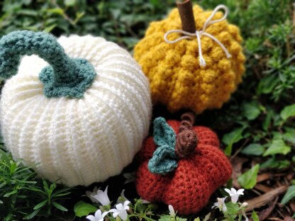 Fall Autumn amigurumi crochet Pumpkin Acorn Chestnut Leaves Maple Leaf Mushroom Pinecone Mouse Hedgehog Squirrel Garland bunting