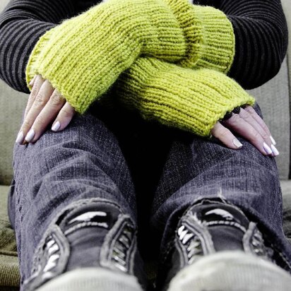 Grunge Gloves (Knit) - knitting pattern