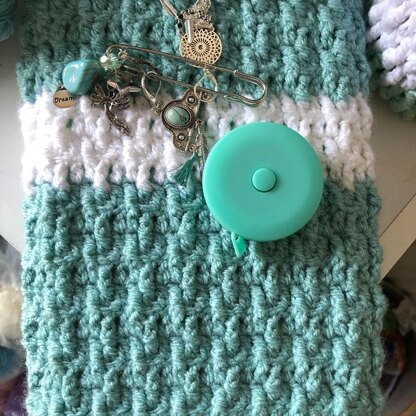 Easy Crochet Book Cover pattern - Marian Bay Book Cover