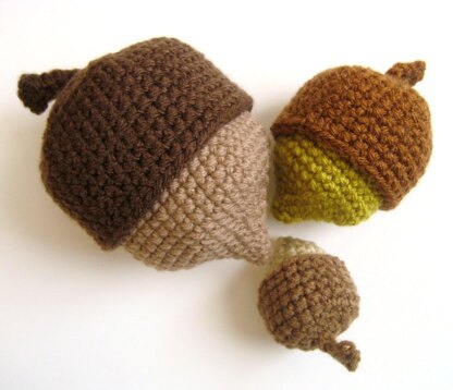 Nesting Acorns Crochet Pattern