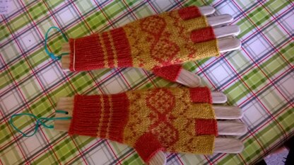 Pumpkin Fingerless Gloves