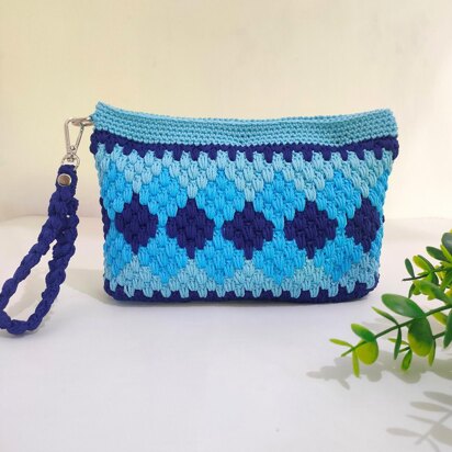 Agra Ethnic Pouch