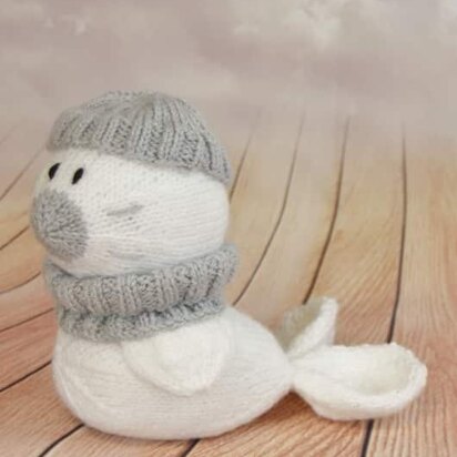 Silver the Seal - knitting pattern