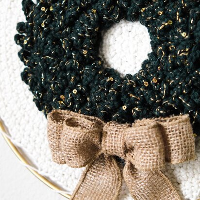 The Cozy Knot Christmas Wreath