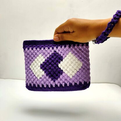 Diamond Ethnic Pouch