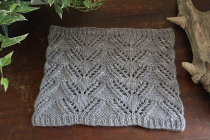 Bryony Lace Cowl