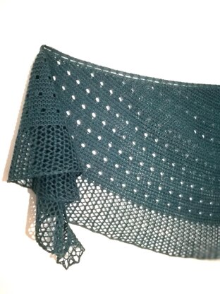 From droplets to ponds shawl