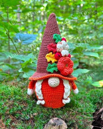 Autumn gnome girl